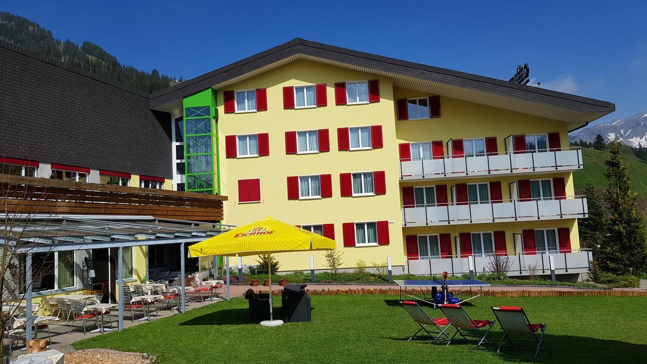 Hotel Cristal Soerenberg Bagian luar foto